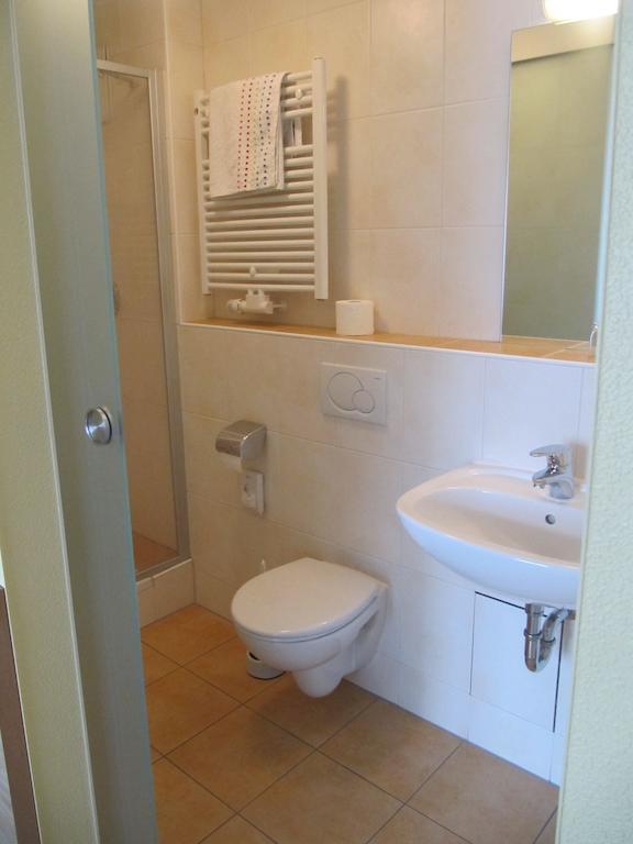 Gasthaus Zum Gueldenen Roesslein Homburg  Room photo