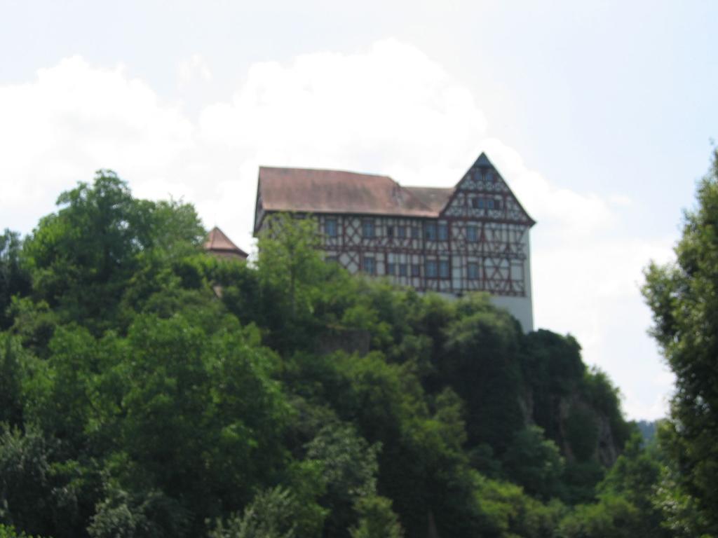 Gasthaus Zum Gueldenen Roesslein Homburg  Exterior photo